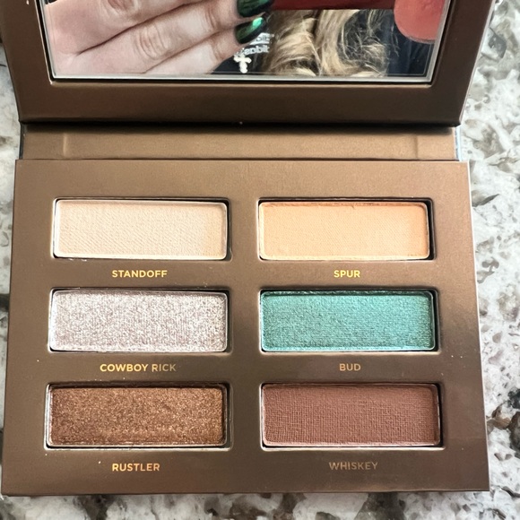 NEW! Urban Decay Mini Naked Wild West Eyeshadow Palette - Picture 4 of 5